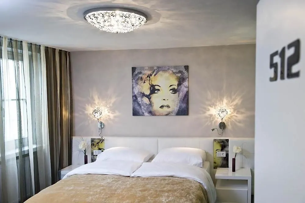 Boutiquehotel Am Dom Зальцбург Отель